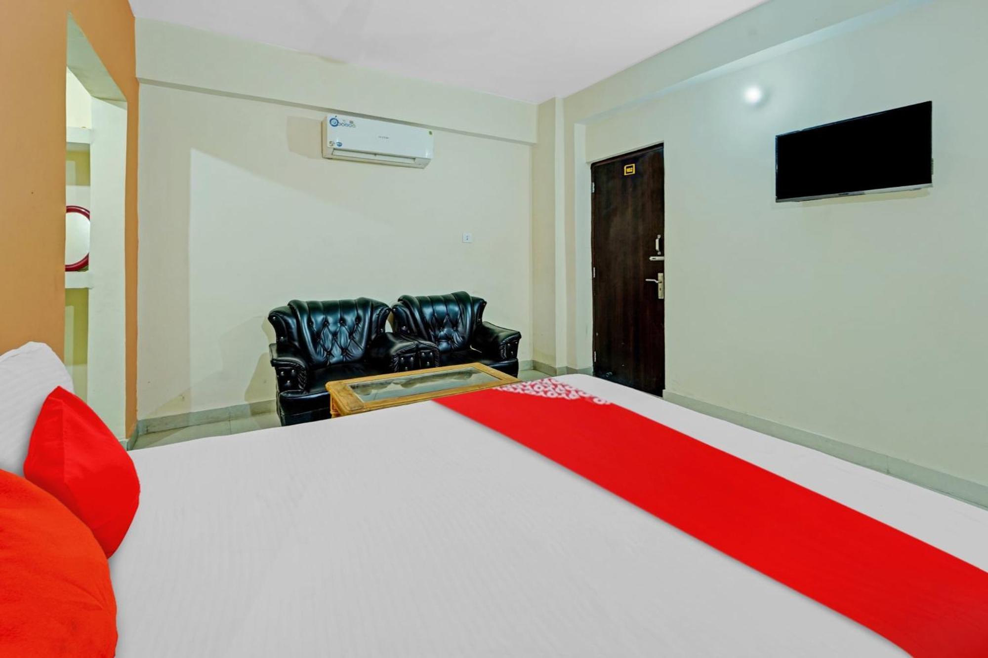 Hotel O Grand Paradise Inn & Banquet Hall Patna  Buitenkant foto